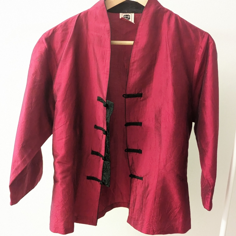 Babs burgundy red chinoiserie silk blouse with  black accents 3/4 sleeve size 10